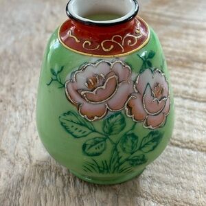 3” Tall Vintage Japanese Vase. Item 215
